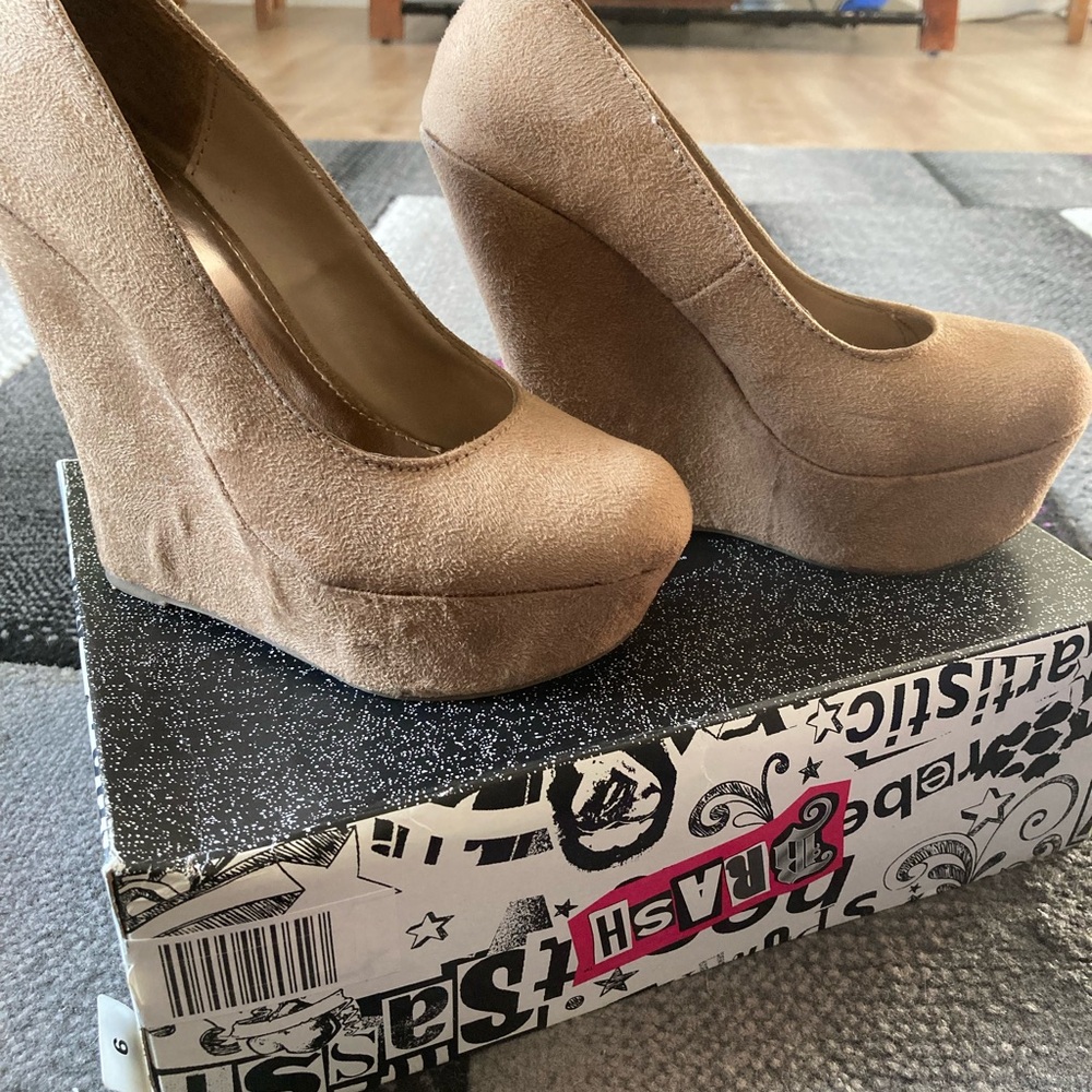 Neutral Tan Suede Platform Wedge Pumps